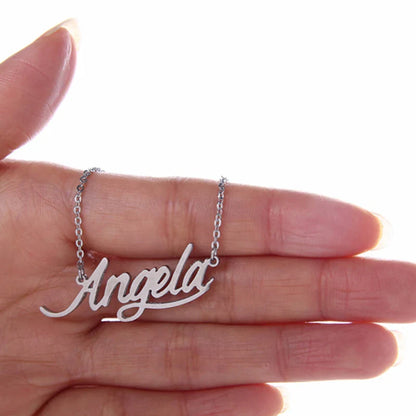 Ketting met naam en geboortemaand gegraveerd
