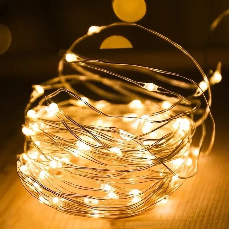 Lichtslingers binnen met houten decor – Natuurlijk en warm