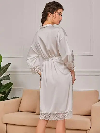 Elegante ochtendjas dames kant – Licht en stijlvol