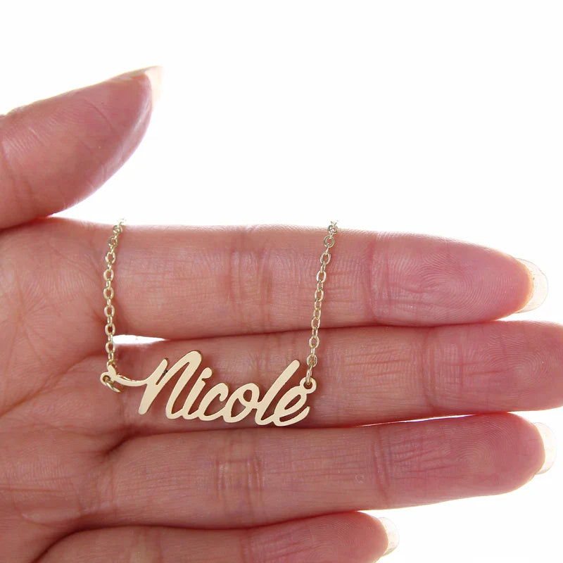Unieke naam in ketting voor persoonlijk cadeau