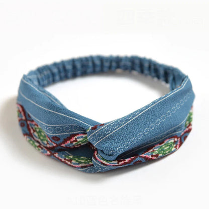 Grote scrunchie als modieus accessoire