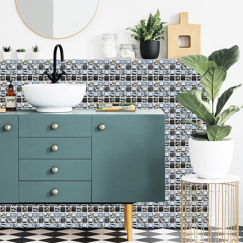 Lichte mozaiek tegels toilet – Fris en modern
