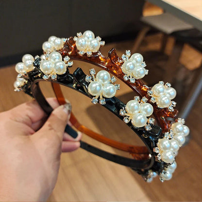 Haar accessoires met klassieke parelaccenten