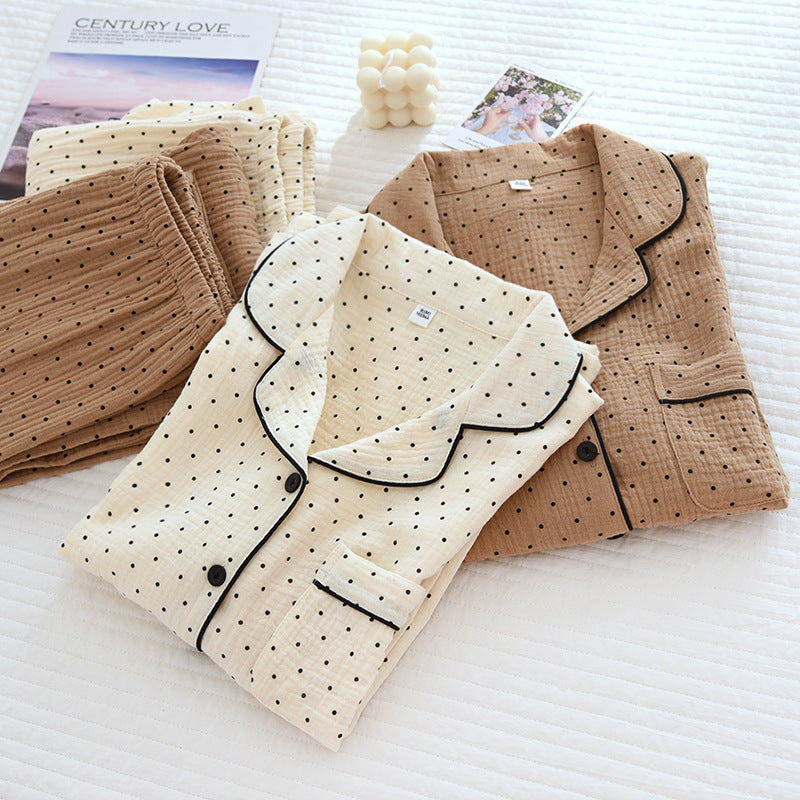 Dames pyjama met open halslijn