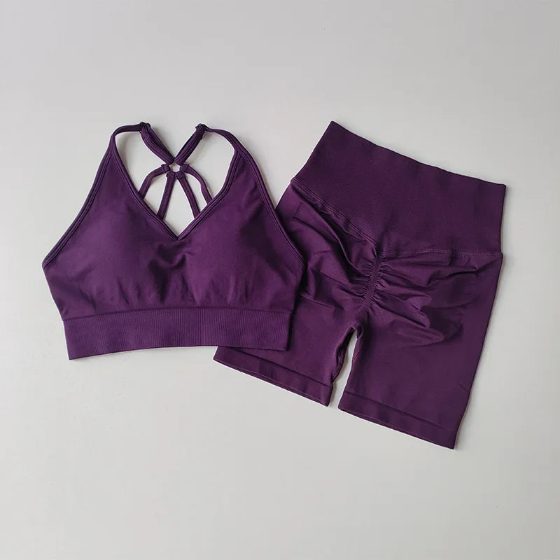 Zachte yoga kleding van H&M in aardetinten