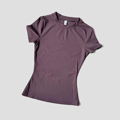 Stijlvolle yoga kleding met vrouwelijke snit