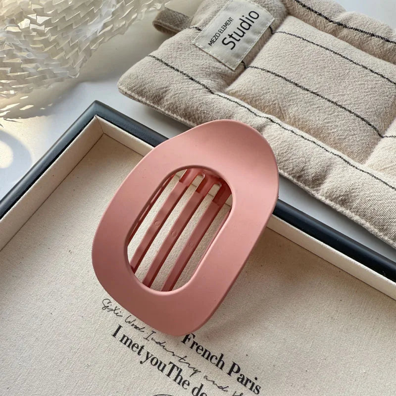 Haar accessoires in natuurlijke tinten