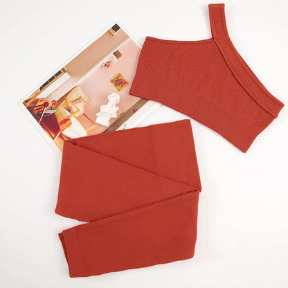 Trendy yoga kleding in fleurige prints