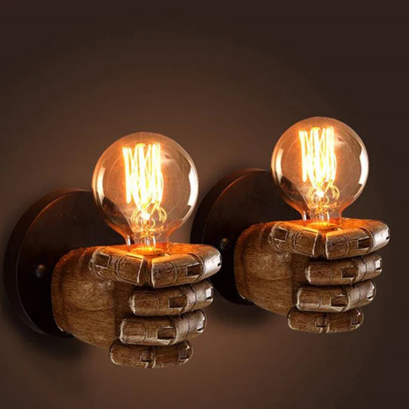 Wandlamp met batterijen in industriële stijl – Robuuste uitstraling
