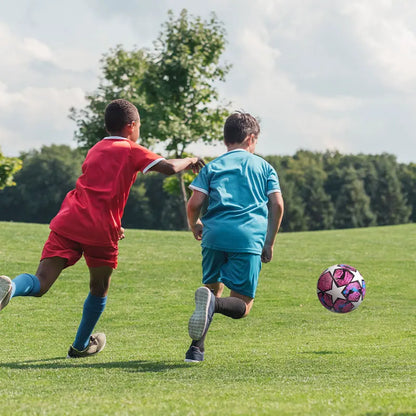 Voetbal met extra grip voor straatvoetbal