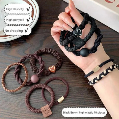 Zwarte haarspeld als basic accessoire