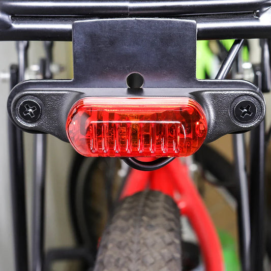 Fietslamp met lichtsensor en automatische activatie
