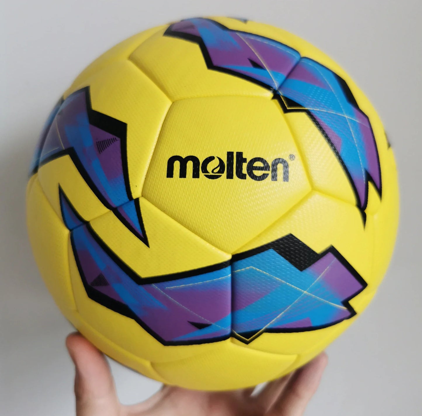 Voetbal met duurzame buitenkant voor lang gebruik