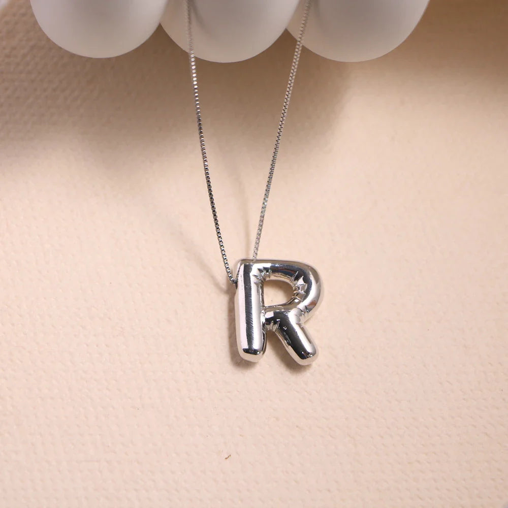 Ketting met naam gegraveerd op bar-hanger