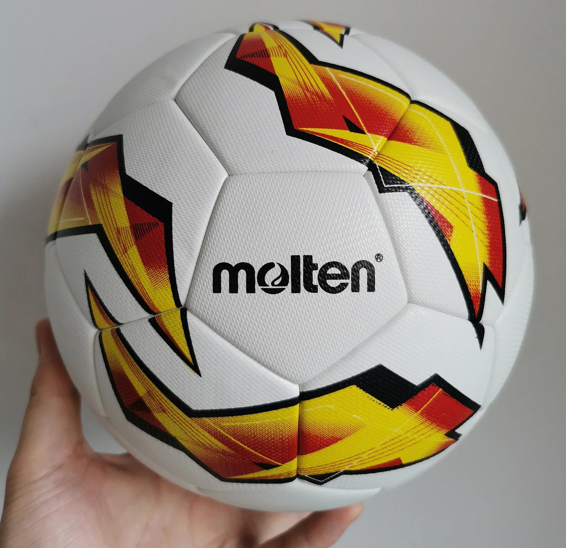 Voetbal voor op straat met extra stiksels