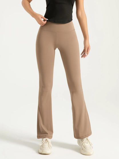 Yoga kleding in neutrale tinten met stretch