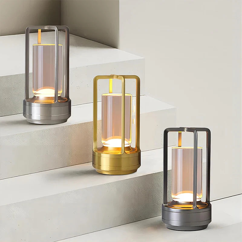 Lamp nachtkastje met stoffen kap in crème – Neutraal en warm