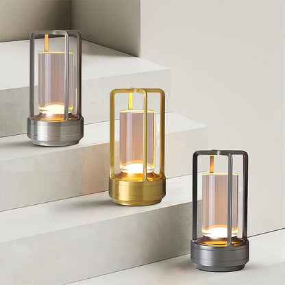 Lamp nachtkastje met stoffen kap in crème – Neutraal en warm