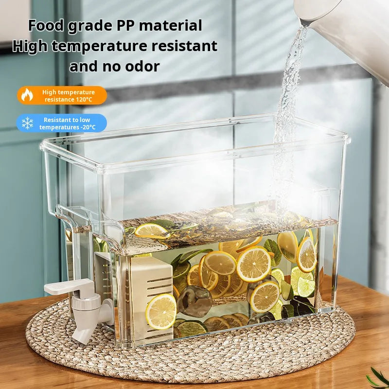 Drankdispenser met gekleurd glas – Unieke uitstraling