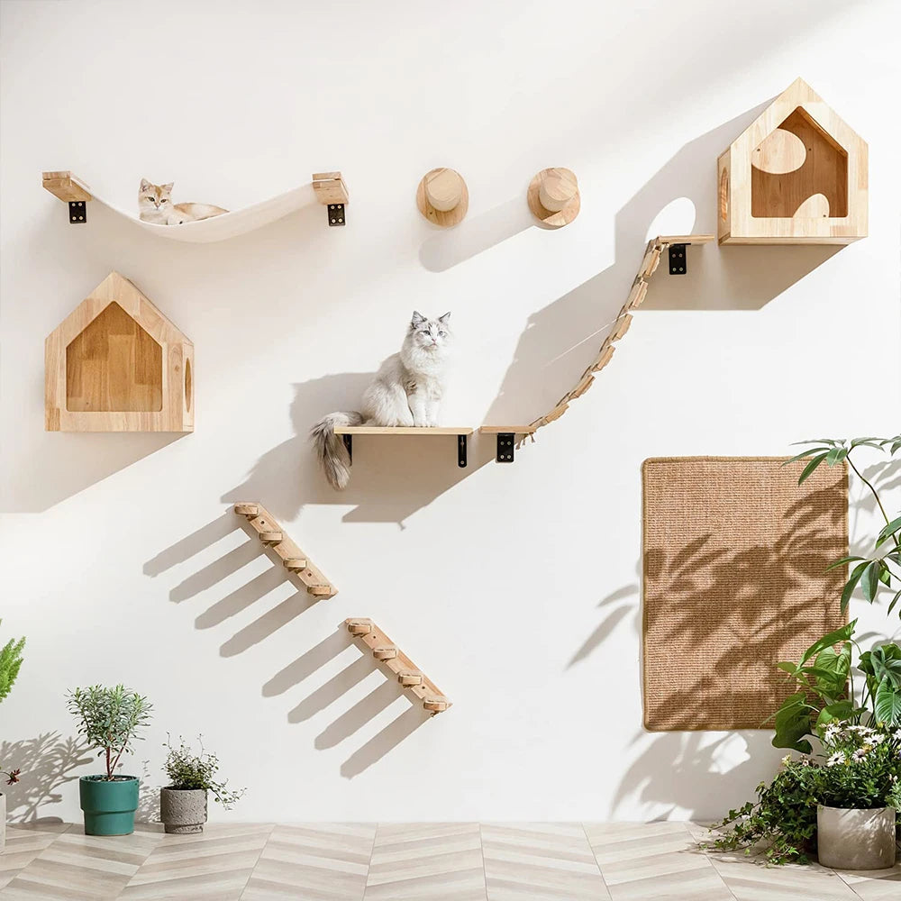Houten krabpaal met ligplek – Natuurlijke luxe