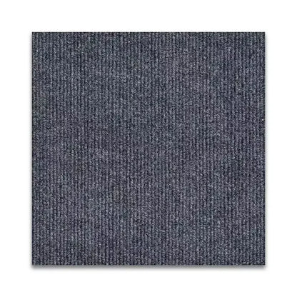 Houten kattenpaal met moderne vormen – Minimalistische charme