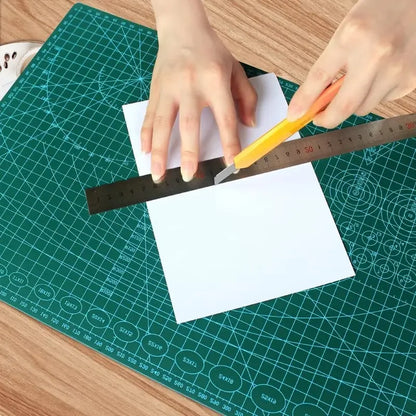 Snijplank met opbergvakje voor gesneden producten
