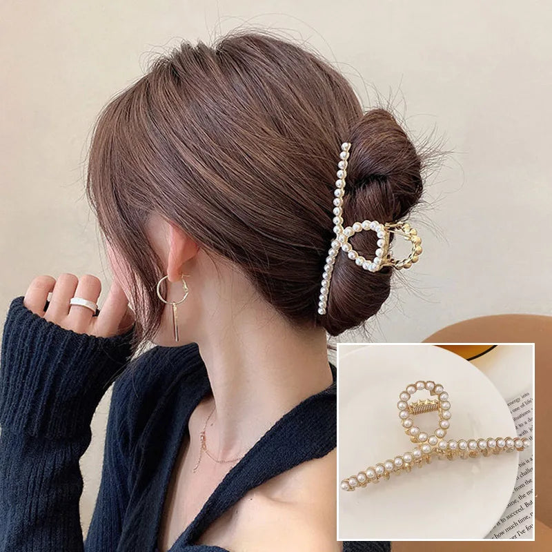 Haar accessoires met elegante knoop