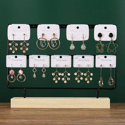 Zwevend sieradenrek voor muur – Minimalistisch en netjes