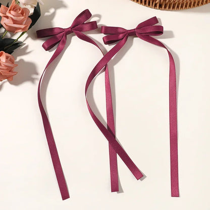 Haar accessoires in neutrale kleurencombinaties