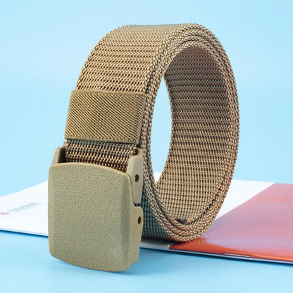 Modieuze riem met uitgesneden patroon