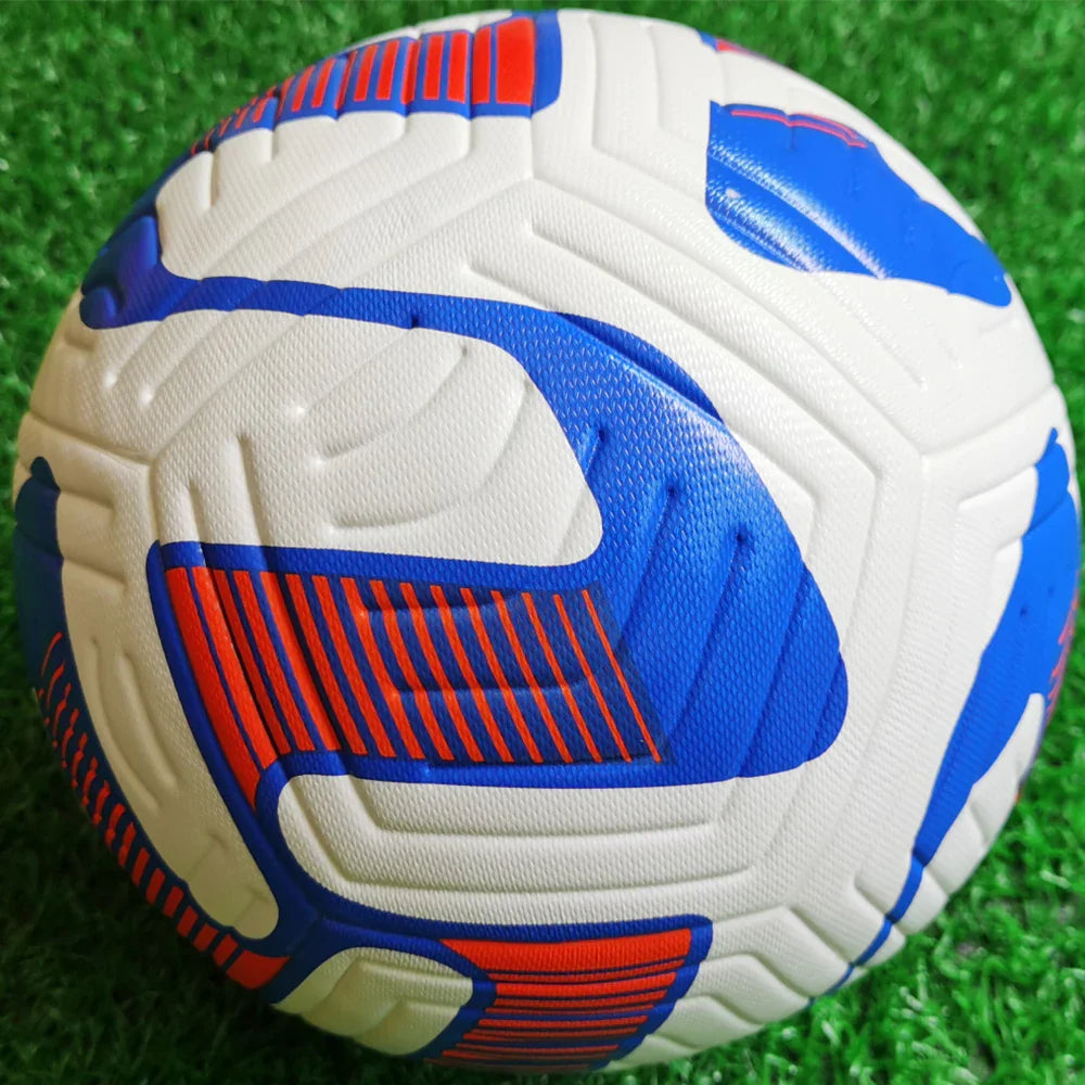 Voetbal met rubberen noppen voor straatspel