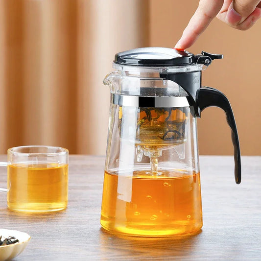 Theepot met infuser en hittebestendig handvat