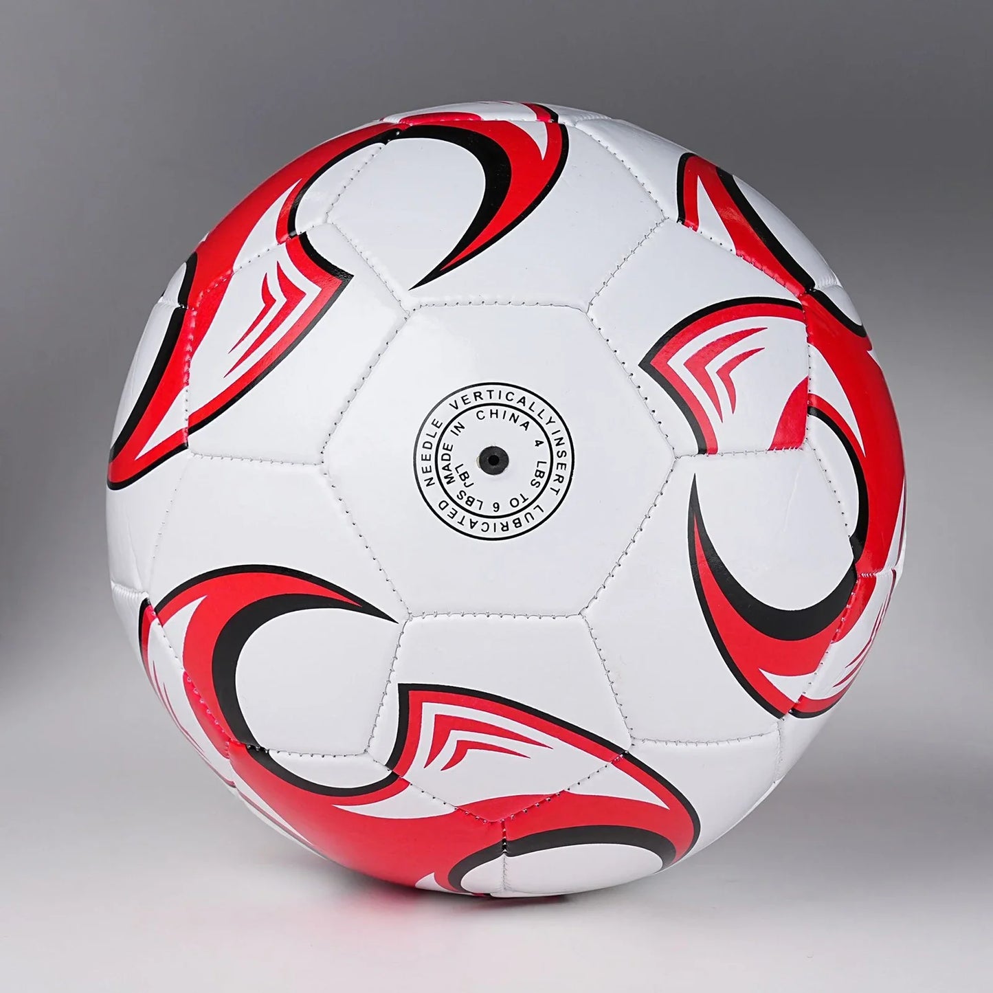 Straatvoetbal met zachte touch en hoge rebound