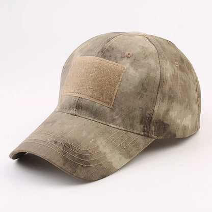 Jachthoed met mix van materialen en kleuren