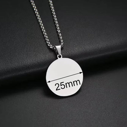 Ketting met naam en datum in elegante stijl