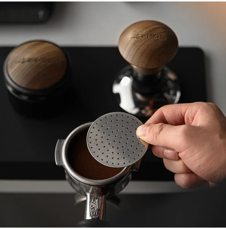 Koffiewaar met thermobeker en reisaccessoires