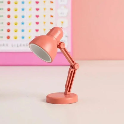 Lamp nachtkastje met nachtblauw kapje – Voor serene sfeer