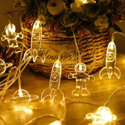Gekleurde lichtslingers buiten – Voor tuinfeestjes