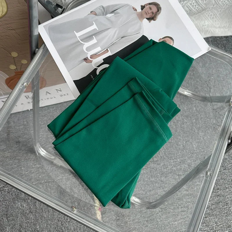 Trendy yoga kleding dames in zachte kleuren
