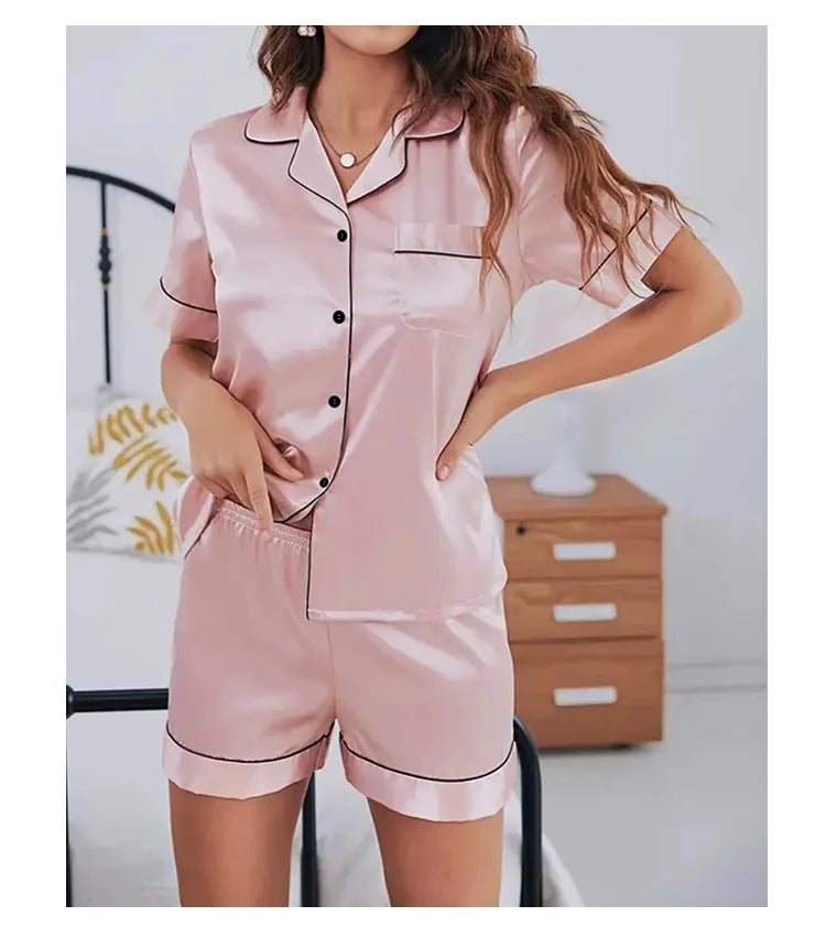 Dames pyjama met knusse uitstraling