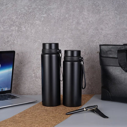 Thermosfles met drinkbeker – 2-in-1 oplossing