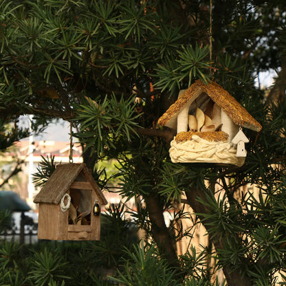 Houten vogelhuisjes op paal – Stabiele oplossing