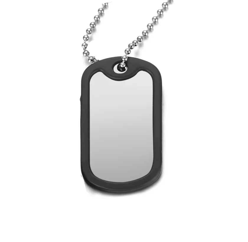 Ketting met naam en geboortemaand gegraveerd