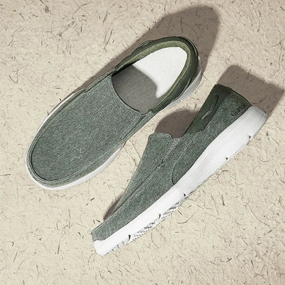 Lichte herenschoenen in zomers wit