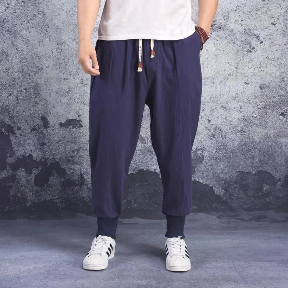 Linnen broek man met elastiek aan de enkel – Sportieve look