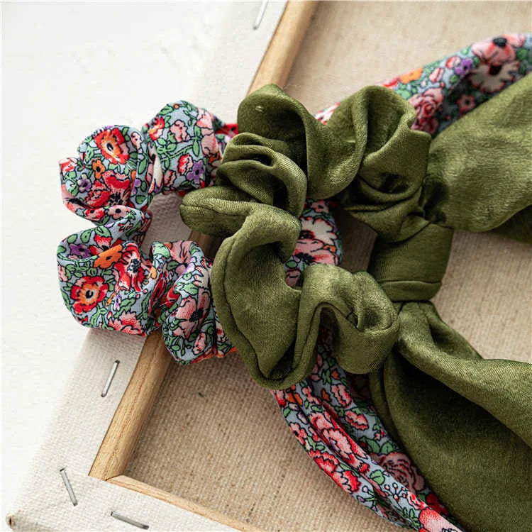 Haar accessoires in neutrale kleurencombinaties