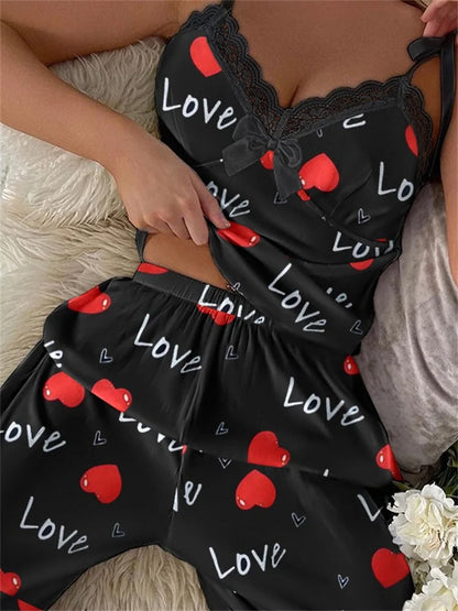 Dames pyjama Livera met elegante pasvorm