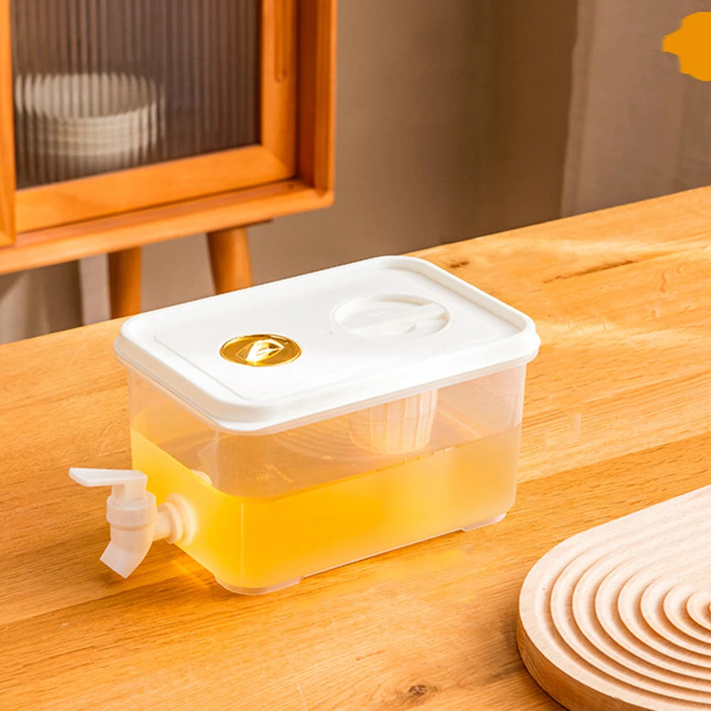Drankdispenser met opschroefbaar deksel – Veilige afsluiting