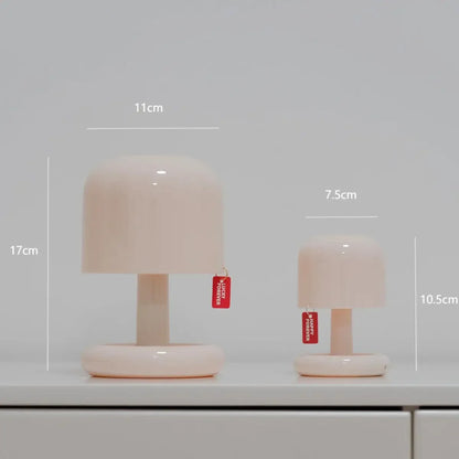 Lamp nachtkastje met nachtblauw kapje – Voor serene sfeer