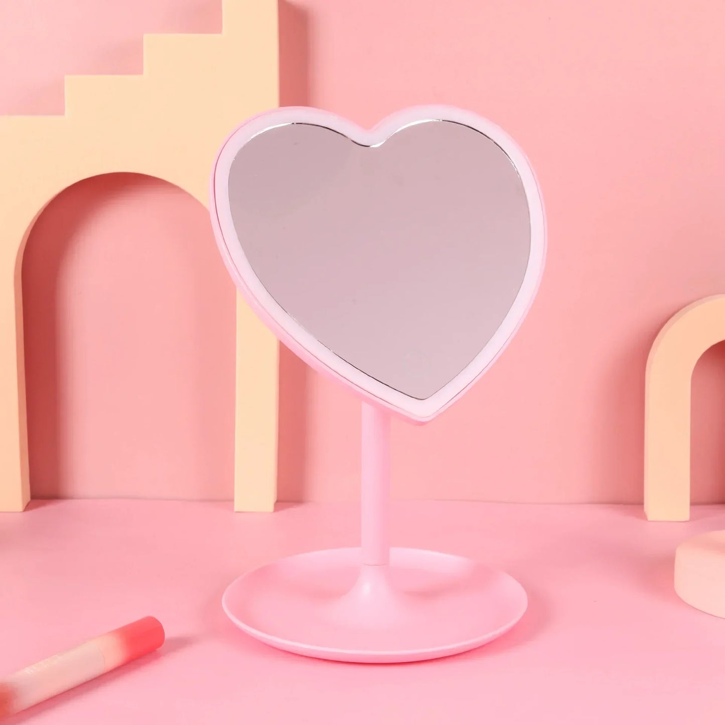 Unieke Hartvormige Make-Up Spiegel Met Verlichting - Styling en Functioneel Ontwerp
